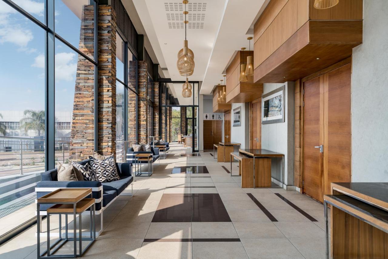 Premier Hotel Мидранд Екстериор снимка