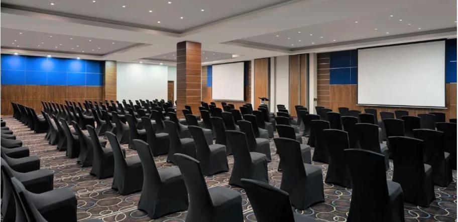 Premier Hotel Мидранд Екстериор снимка
