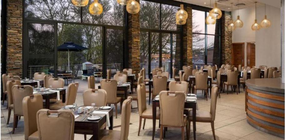 Premier Hotel Мидранд Екстериор снимка