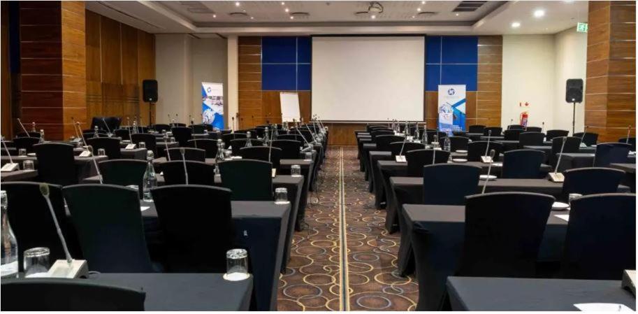 Premier Hotel Мидранд Екстериор снимка