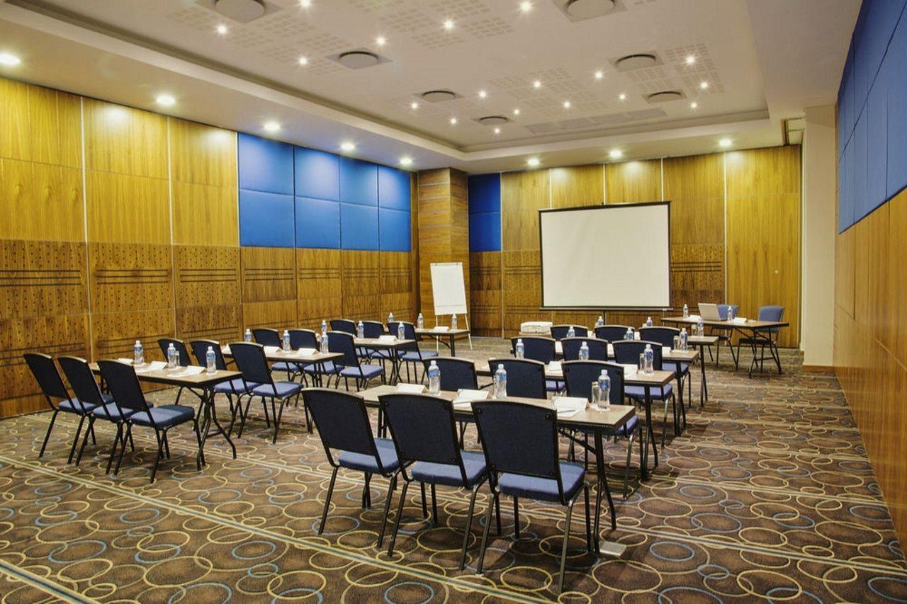 Premier Hotel Мидранд Екстериор снимка