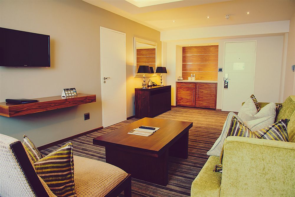 Premier Hotel Мидранд Екстериор снимка